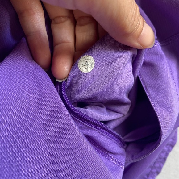 Lululemon Athletica Purple Run Hustle Wind Breaker Rain Hooded Jacket  Size 4 - Picture 9 of 11